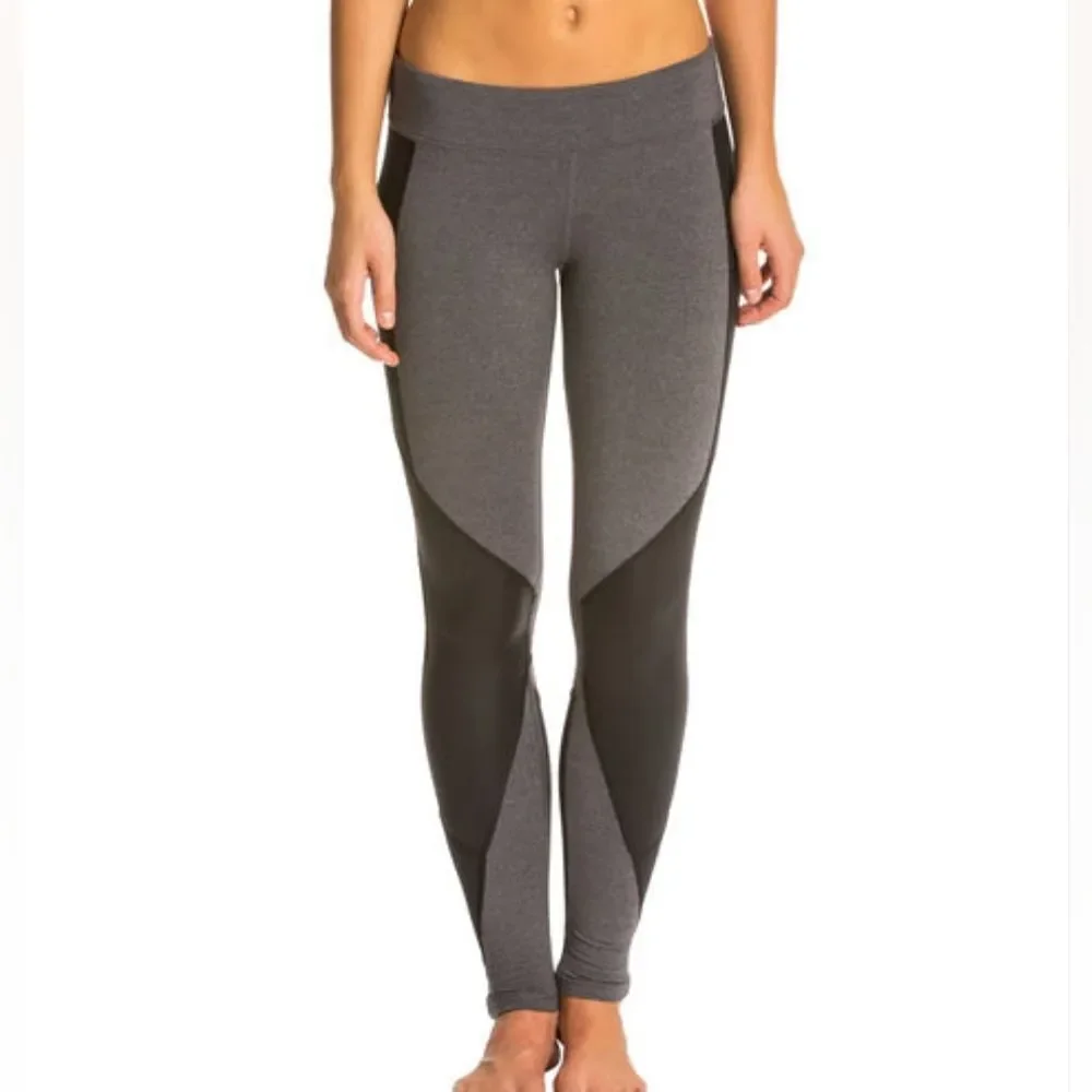 ALO Yoga this undertone